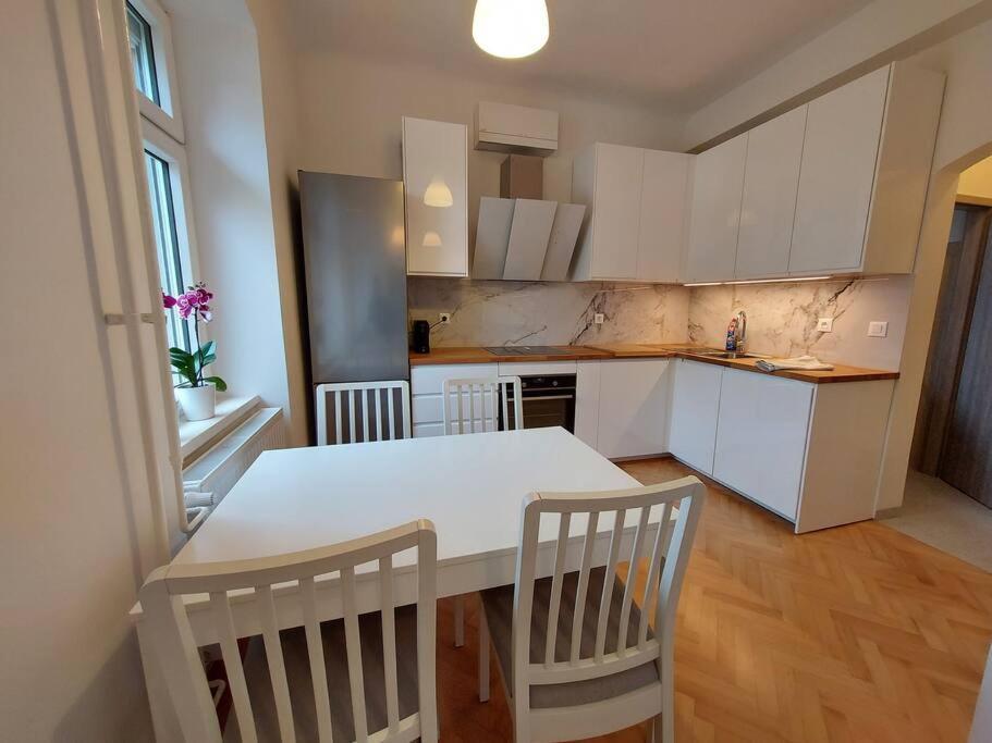 Apartment Bezigrad Ljubljana Exterior photo